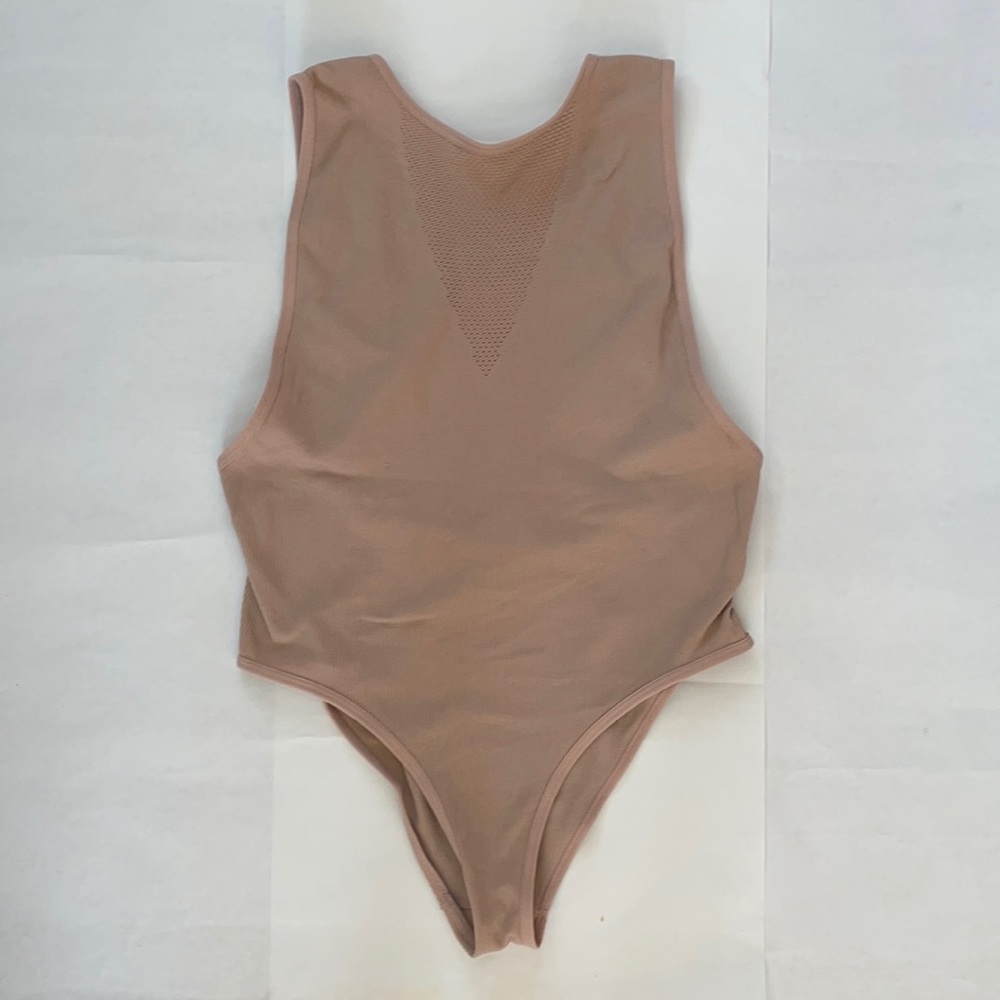 💓Low back blush pink bodysuit